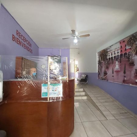 Hotel Los Arcos Pénjamo Extérieur photo