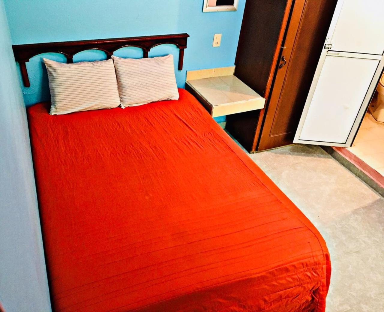 Hotel Los Arcos Pénjamo Extérieur photo