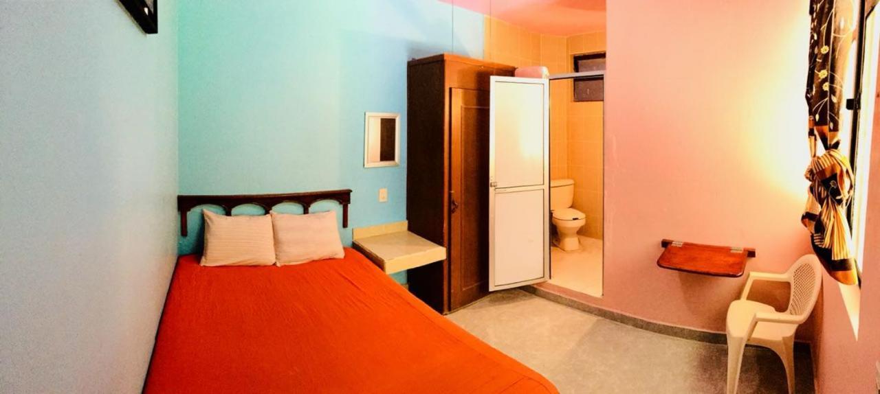 Hotel Los Arcos Pénjamo Extérieur photo